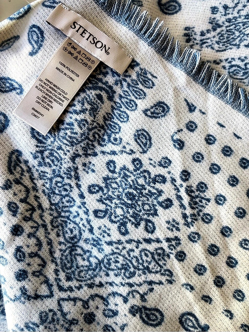 Stetson Reversible Paisley Scarf / Wrap in Blue & White - Picture 2 of 5